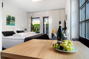 1 bedroom, free WiFi, bed sheets