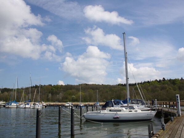 Marina - Holiday Home 'Melody' with Private Terrace and Wi-Fi (Ralswiek)