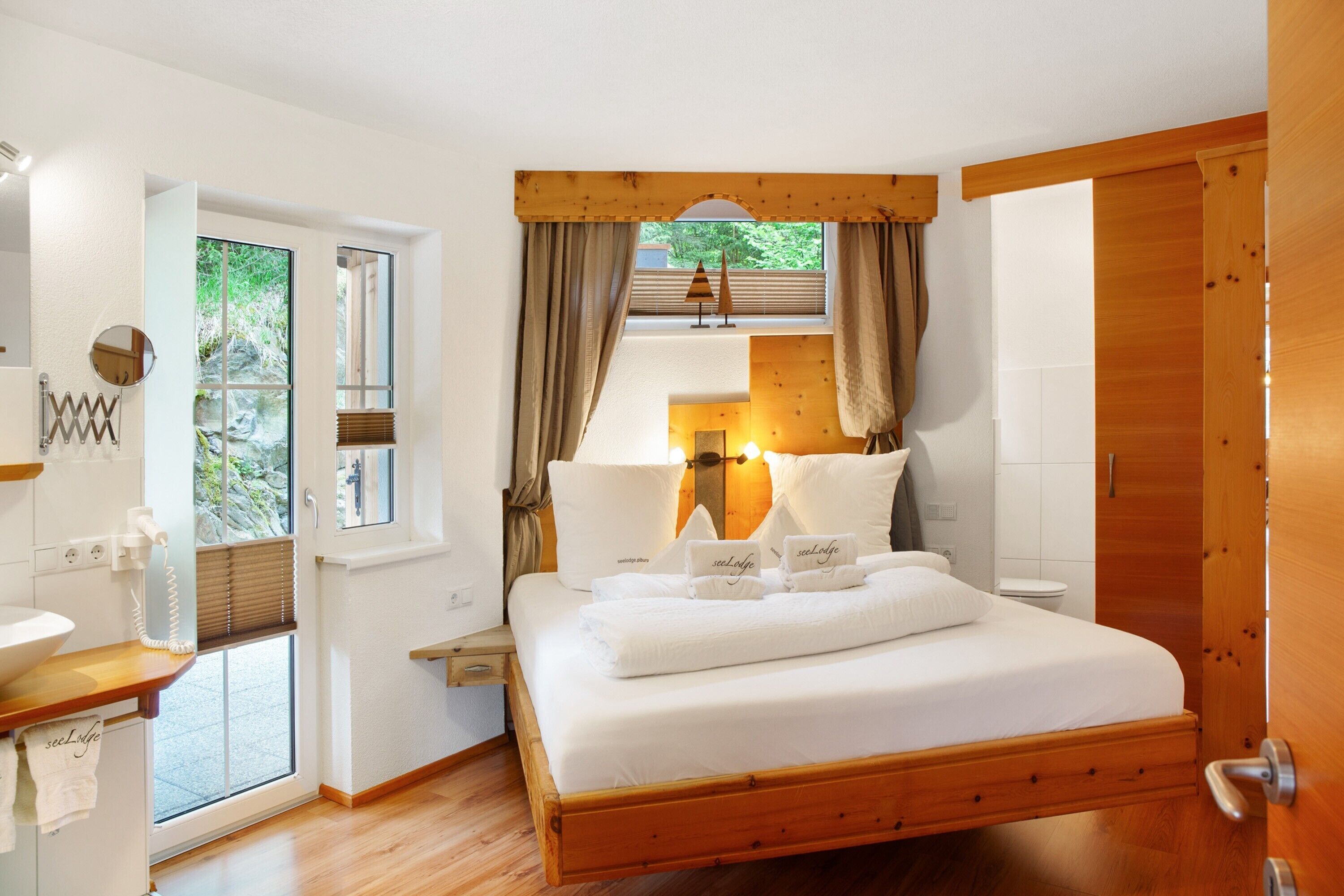 4 Schlafzimmer, Bügeleisen/Bügelbrett, kostenloses WLAN, Bettwäsche