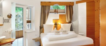 Holiday Home 'Ferienhaus Plattner' with Mountain View, Private Terrace and Wi-Fi