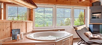 Holiday Home 'Ferienhaus Plattner' with Mountain View, Private Terrace and Wi-Fi