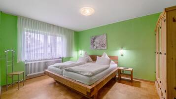 3 habitaciones, tabla de planchar con plancha y wifi gratis