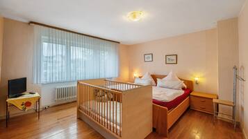 3 chambres, fer et planche Ă repasser, Wi-Fi gratuit, draps fournis