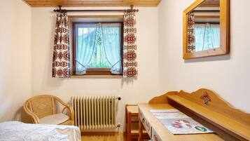 1 bedroom, free WiFi, bed sheets