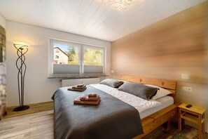 2 dormitorios, tabla de planchar con plancha, wifi gratis y ropa de cama