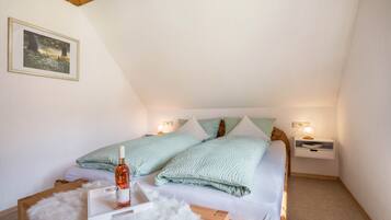 2 bedrooms, free WiFi, bed sheets