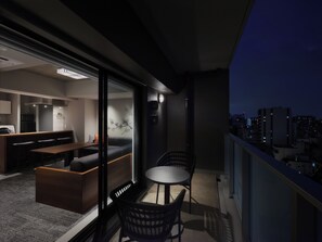 Suite with 10sqm Balcony, Non Smoking