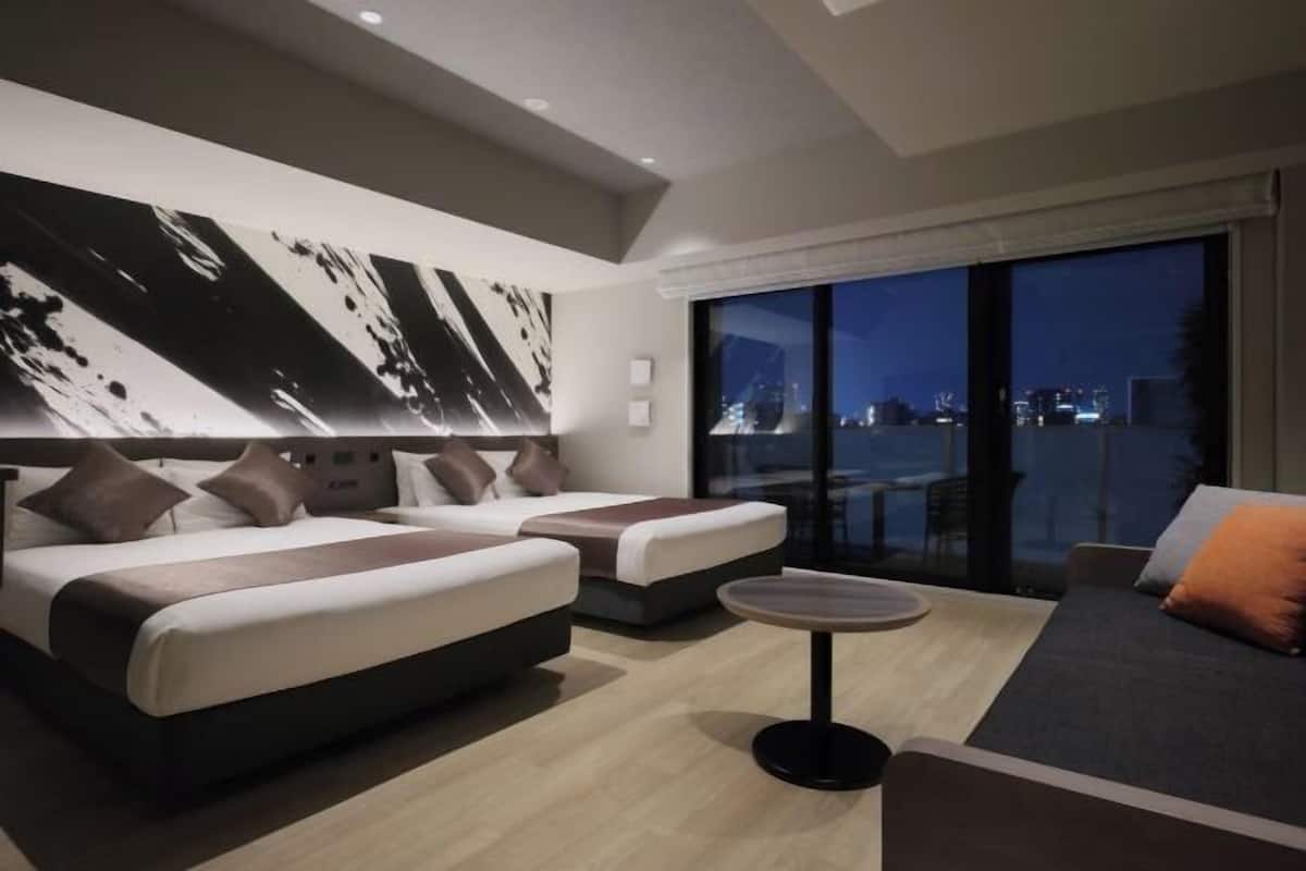 Coffres-forts dans les chambres, bureau, fer et planche Ă repasser