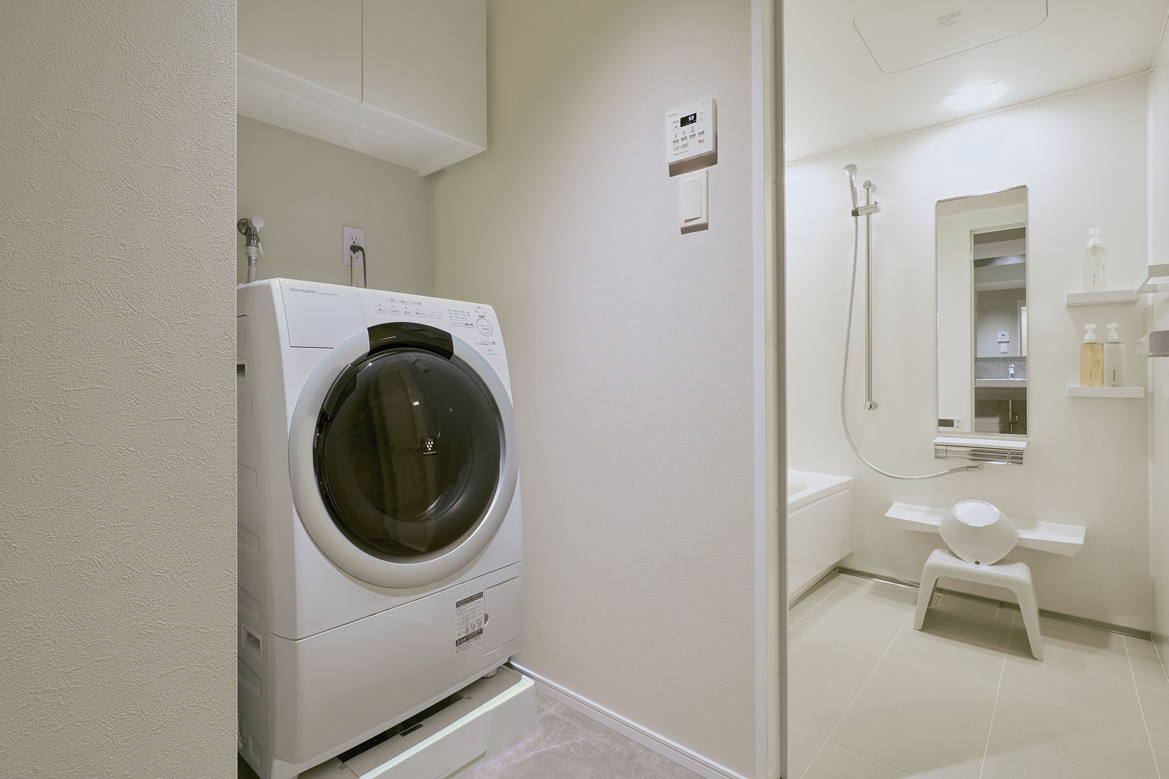 Suite estudio, para no fumadores, balcón (1 Bedroom, Japanese) | Baño | Secadora de cabello, pantuflas, toallas, jabón 