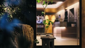 施設の正面