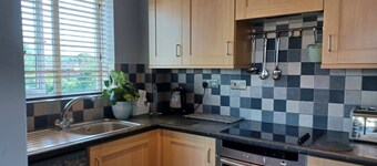 Red Door Malt - Huku kwetu