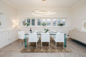 ハウス | 3 室のベッドルーム、デスク