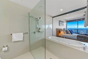 Dusche, Haartrockner, Seife