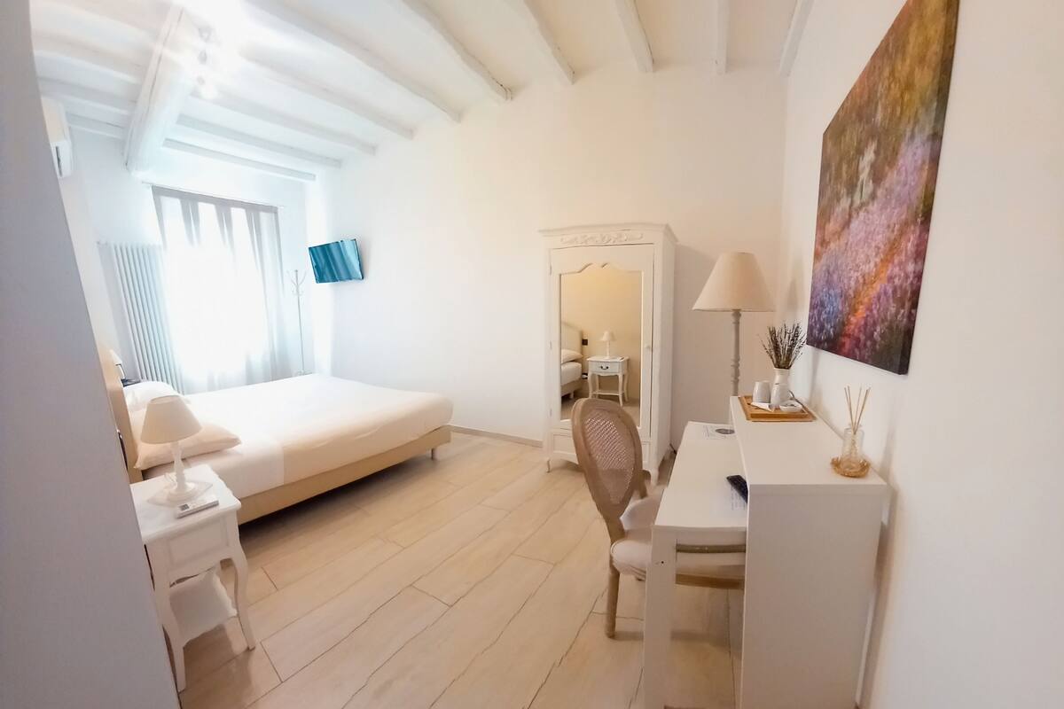 Deluxe Double Room, 1 Bedroom | Egyptian cotton sheets, premium bedding, down comforters