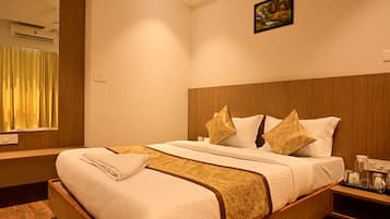 Classic Room | 1 bedroom, memory-foam beds, in-room safe, desk