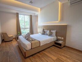 Colchones con efecto memoria y caja de seguridad en la habitación 