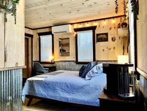 1 habitación, escritorio, wifi gratis y ropa de cama