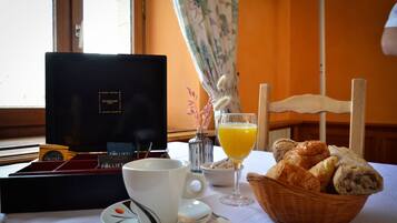 Daily buffet breakfast (EUR 12 per person)