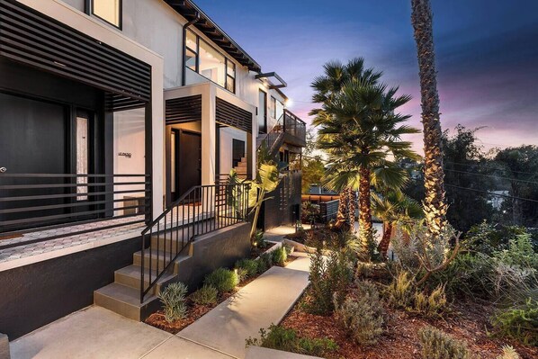 Exterior - City Oasis, Stunning Panoramic Views (Los Angeles)