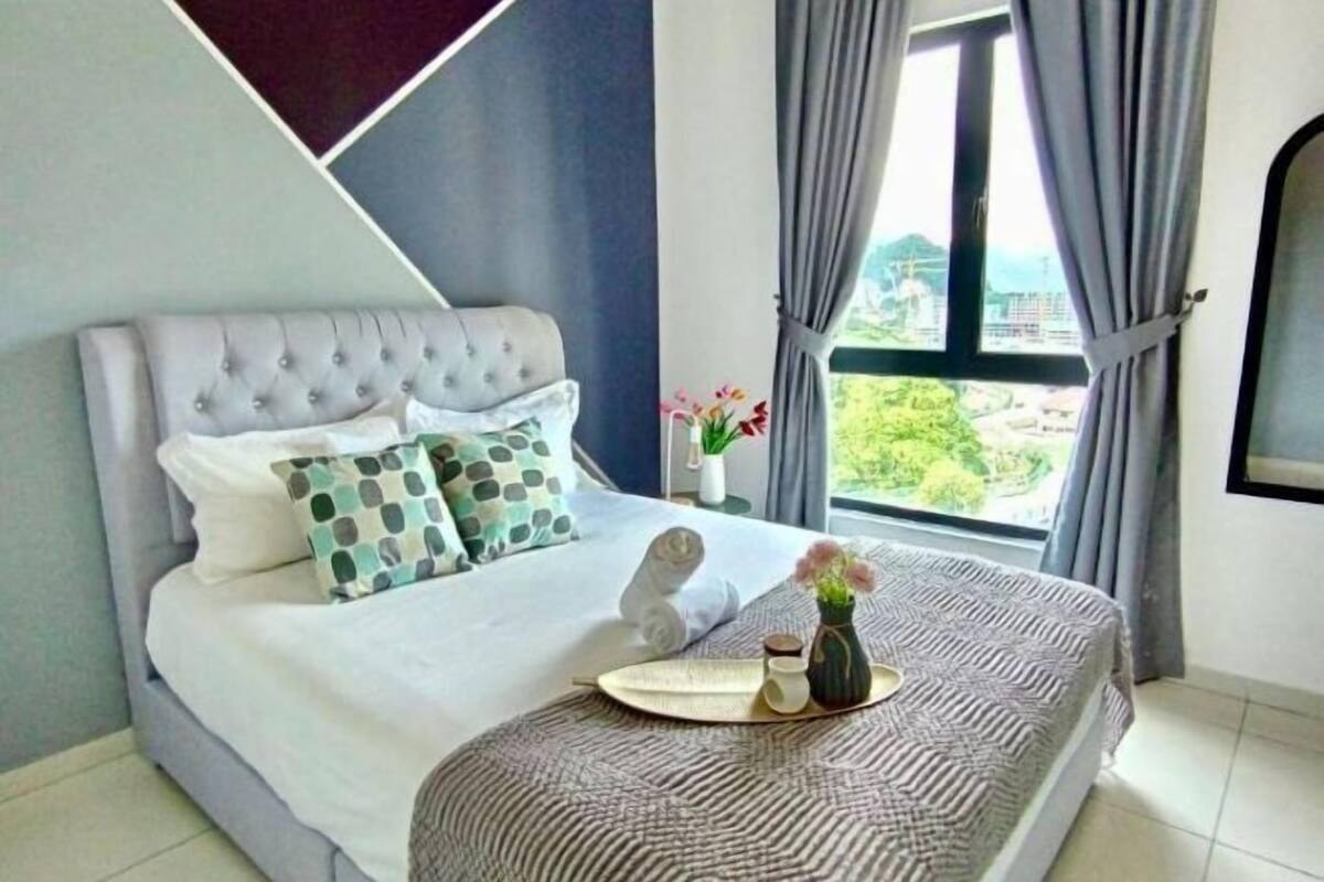 2 Schlafzimmer, Schreibtisch, Verdunkelungsvorhänge