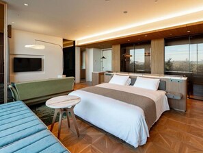 Superior Room, Non Smoking (Retreat Suite King) | In-room safe, free WiFi, bed sheets - GREENITY IWATA (Iwata)