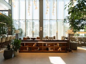 Lobby lounge - GREENITY IWATA (Iwata)