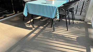 Family Quadruple Room | Terrace/patio