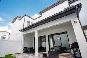 Terrace/patio - Townhome - 4Bd - Close To Parks/Shops (Davenport)