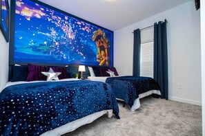 A hotel room with two beds, a large TV screen, and a window with curtains. - Wonderful 5 Bedrooms Homes - Near Disney (Kissimmee)
