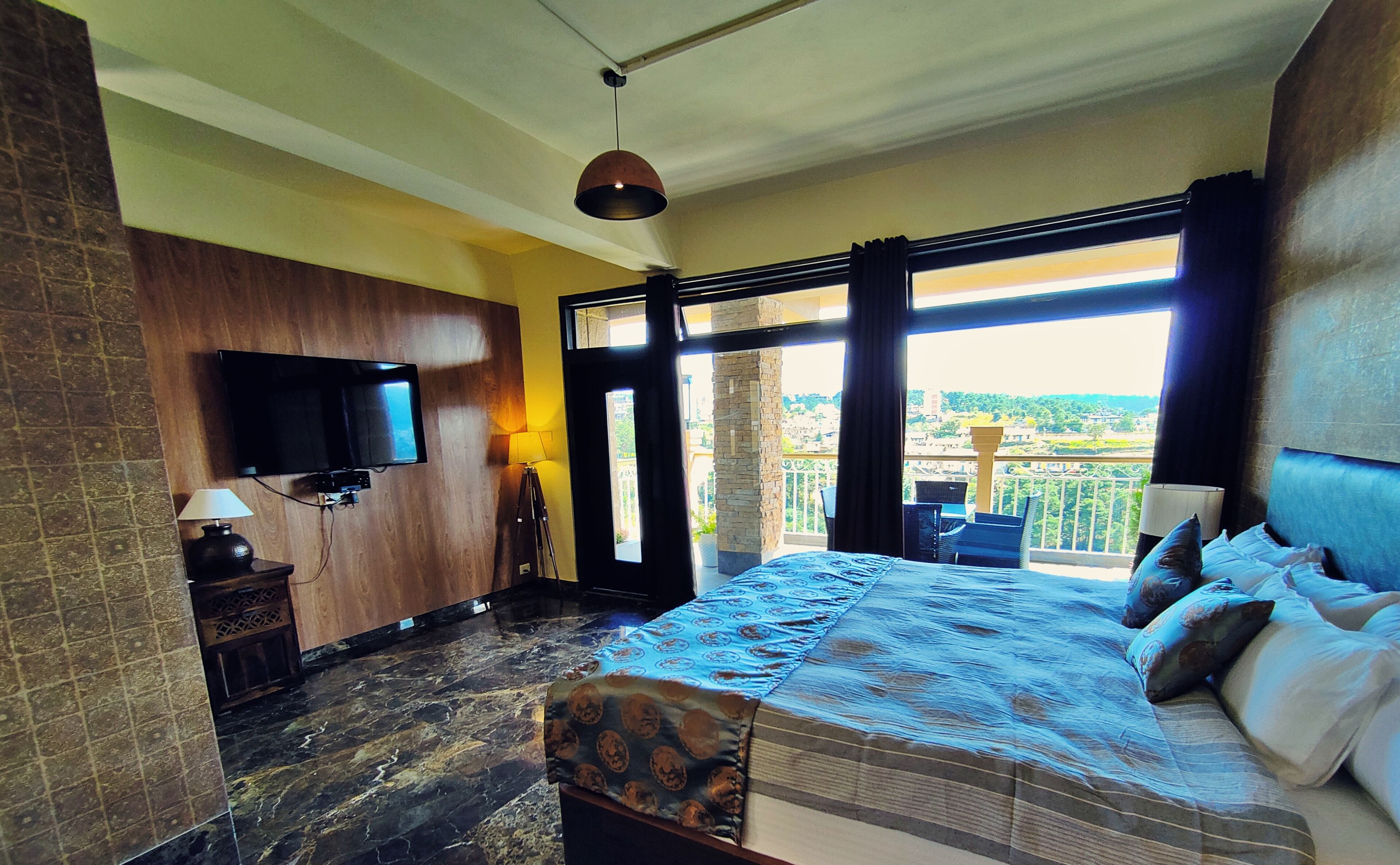 Desk, laptop workspace, soundproofing, iron/ironing board