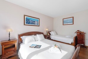 3 Schlafzimmer, laptopgeeigneter Arbeitsplatz, Bügeleisen/Bügelbrett