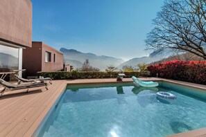 Piscine extérieure (ouverte en saison)