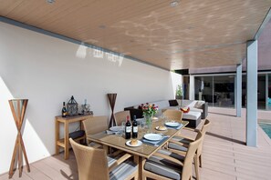 Tempat makan outdoor