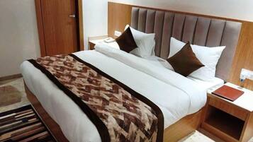 Desk, free WiFi, bed sheets