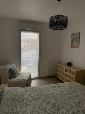 2 Schlafzimmer, Bügeleisen/Bügelbrett, Reisekinderbett, kostenloses WLAN