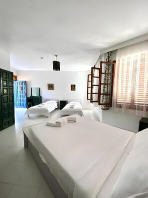 Perhehuone | Ylelliset vuodevaatteet, ilmainen Wi-Fi, vuodevaatteet