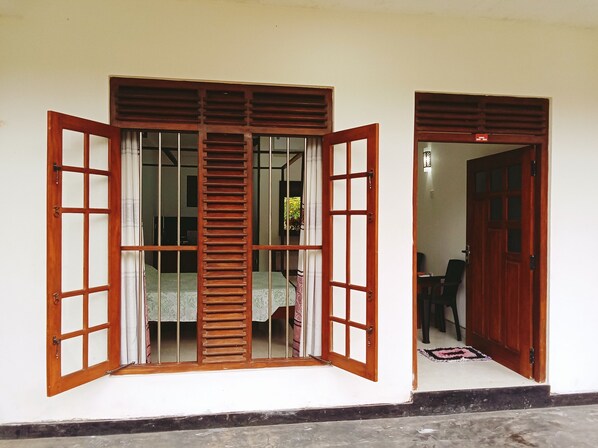 Interior - Relaxation Redefined: Discover Serene Living in Hikkaduwa! 5min walk to Beach! (Hikkaduwa)