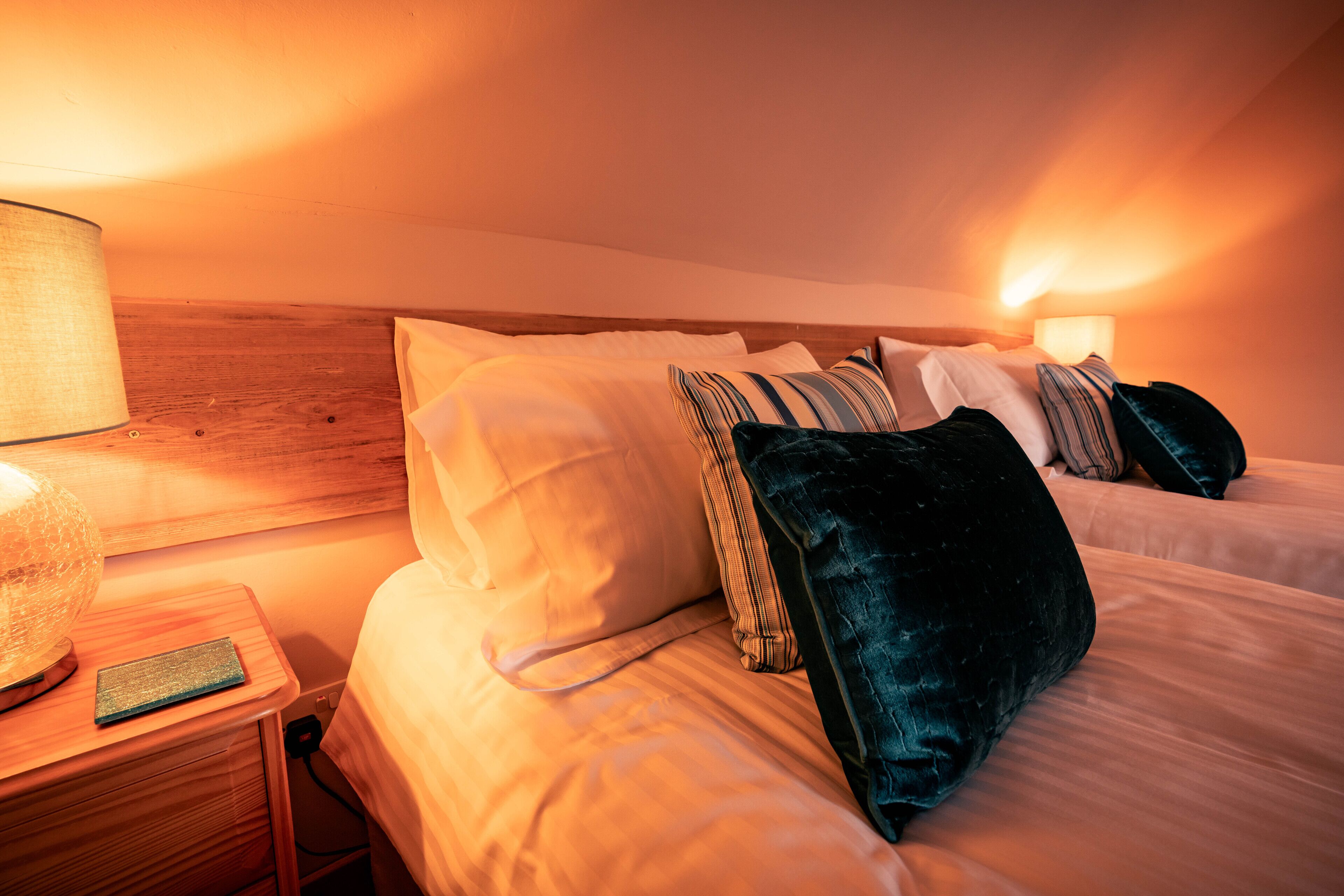 3 habitaciones, tabla de planchar con plancha, cuna de viaje y wifi 