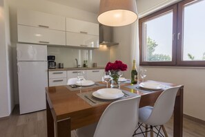 Oven, stovetop, dishwasher, coffee/tea maker - Nina with a heated pool (Loborika)