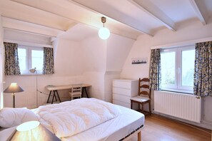 3 chambres, fer et planche à repasser, Wi-Fi