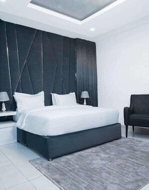 Soundproofing, free WiFi - Parris Royal Hotel and Suites Abuja (Abuja)