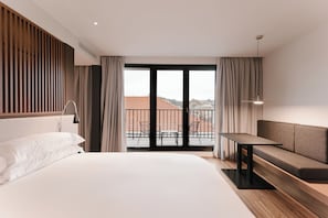 Deluxe Double Room, Terrace | 1 bedroom, in-room safe, blackout drapes, free WiFi