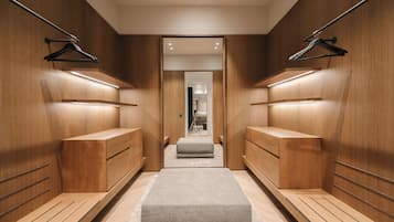 Deluxe Suite with Spa Access | 1 υπνοδωμάτιο, χρηματοκιβώτιο στο δωμάτιο, κουρτίνες συσκότισης