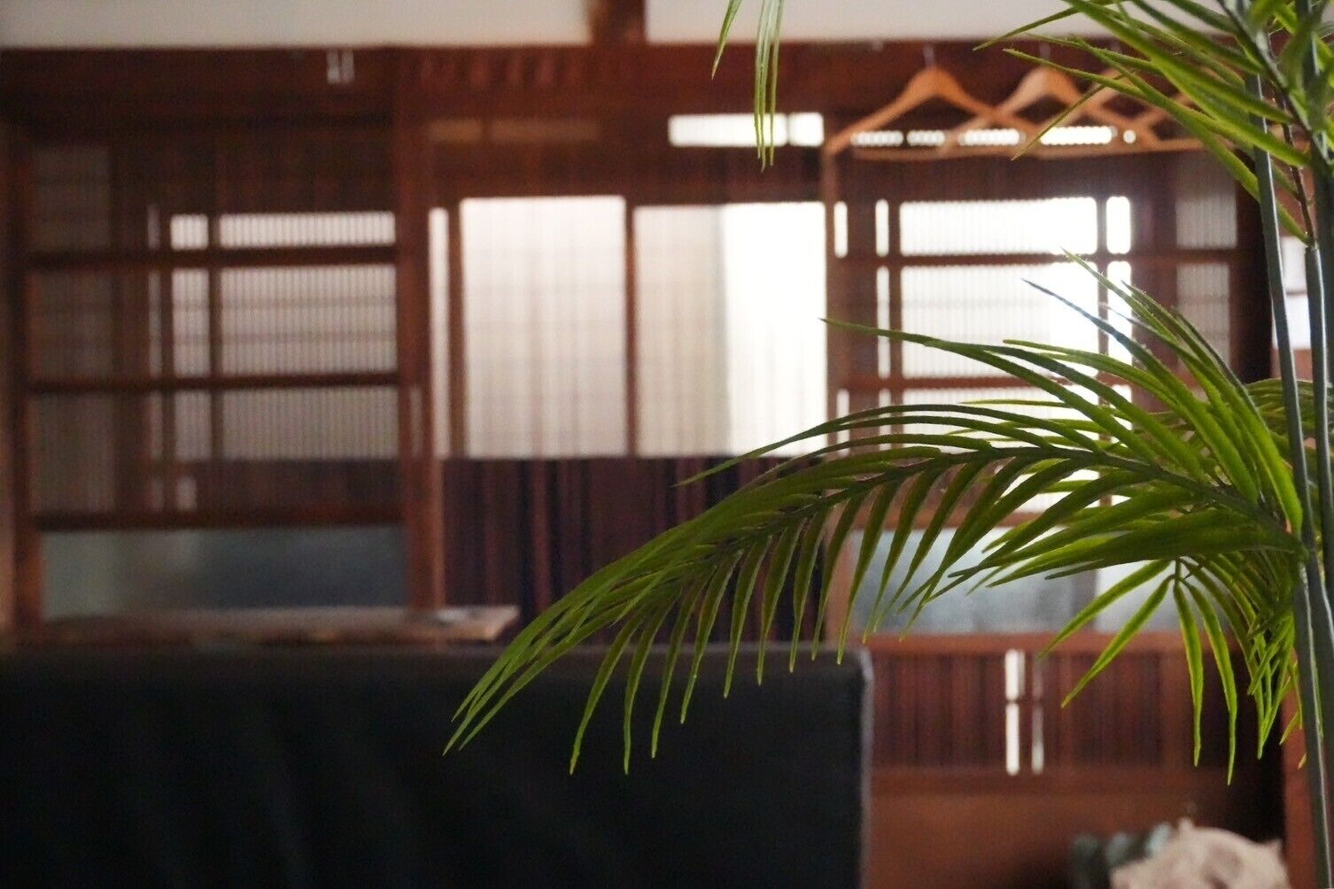 ルーム | 客室ごとに異なる装飾、デスク、ベッドシーツ