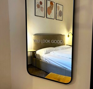 1 habitación, tabla de planchar con plancha, wifi y ropa de cama 