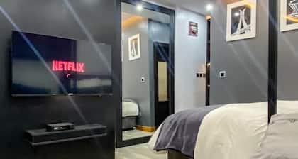 Brain B Hotel and Suites