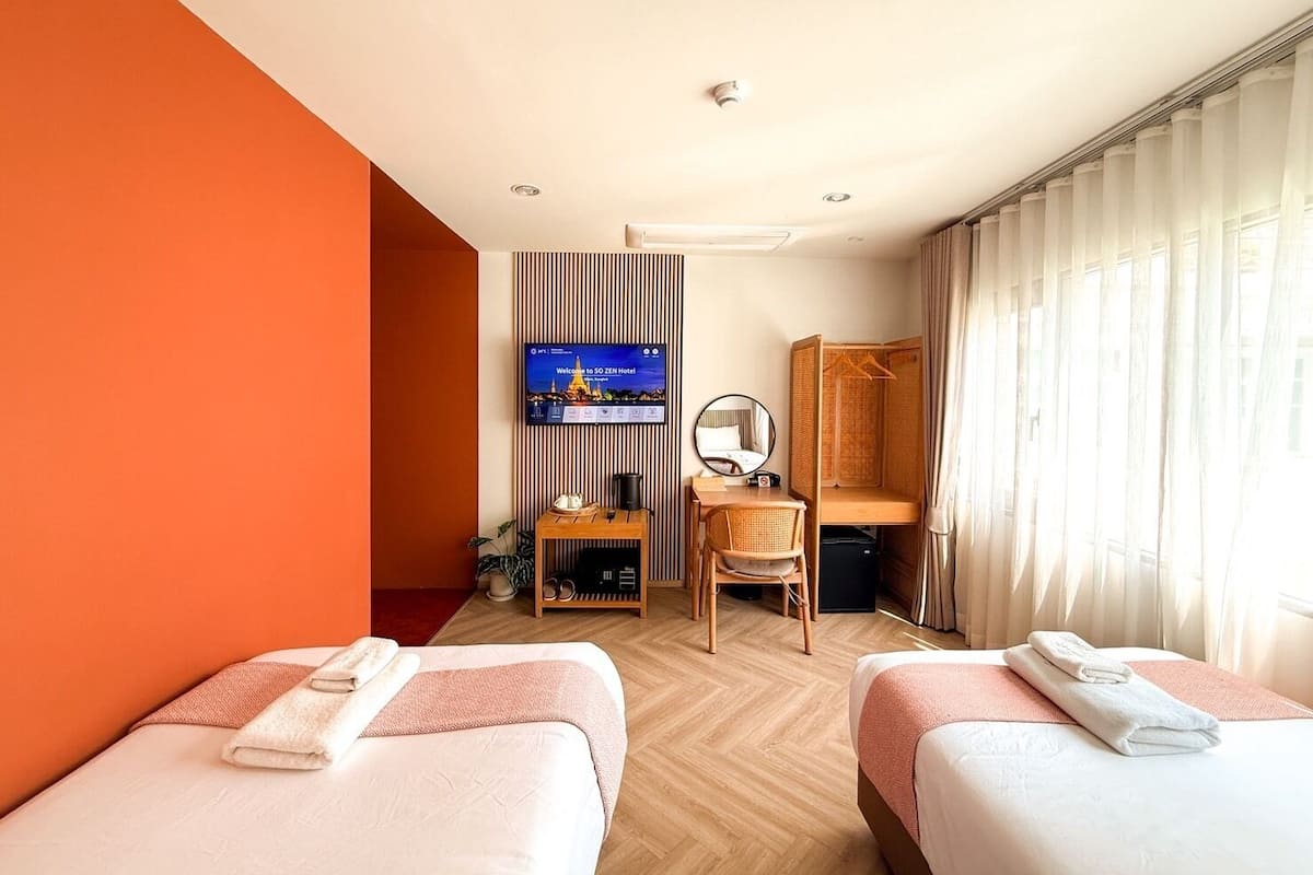 Chambre avec lits jumeaux, 2 lits une place, non-fumeurs | Coffres-forts dans les chambres, décoration personnalisée