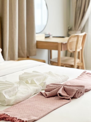 Deluxe-Zimmer, 1 King-Bett, Nichtraucher | Zimmersafe, individuell dekoriert, individuell eingerichtet