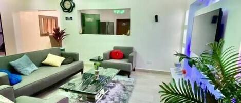 Chambre exécutive | 1 chambre, minibar contenant certains articles gratuits