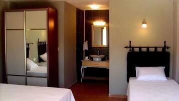 Chambre Familiale | Wi-Fi gratuit